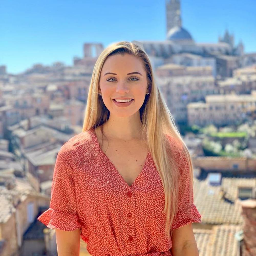 Meet your Posher, Julia